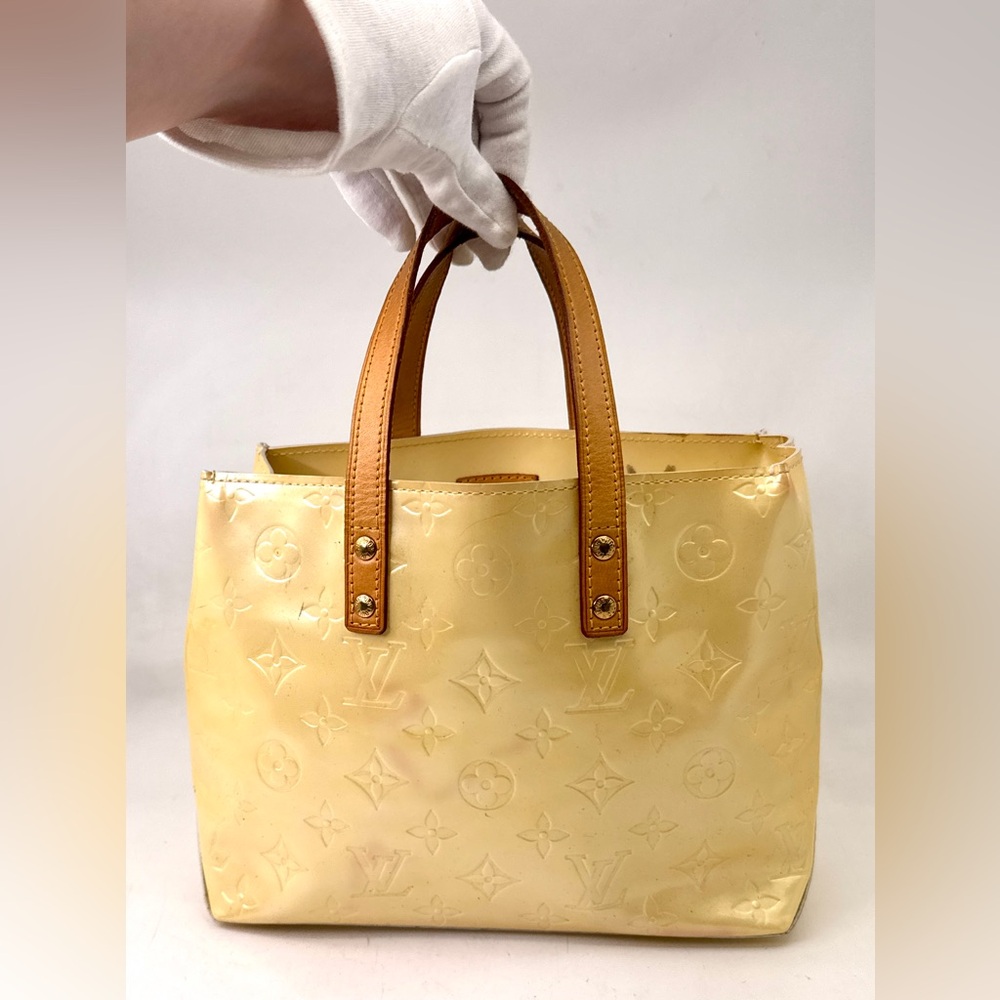 Louis Vuitton Monogram Vernis Reade PM light yellow hand bag